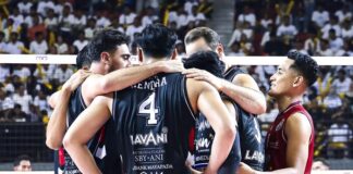 Pemain Jakarta LavAni Livin’ Transmedia merayakan kemenangan atas Jakarta Bhayangkara Presisi pada leg pertama Grand Final Proliga 2026 di GOR Amongrogo, Yogyakarta.