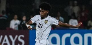 Bhayangkara Ungkap Penyebab Keributan Fadly Alberto vs Dewa United di EPA U-20 hayangkara FC buka suara soal insiden kekerasan yang melibatkan Fadly Alberto saat melawan Dewa United U-20. Sumardji menjelaskan kronologi versi klub dan penyebab keributan.