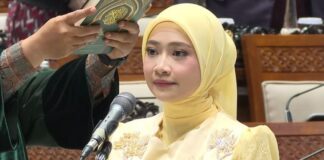 Adela Kanasya Adies resmi dilantik menjadi anggota DPR RI sisa masa jabatan 2024-2029 dari Fraksi Partai Golkar Dapil Jawa Timur I.