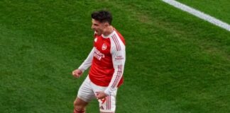 RAYAKAN JUARA - Pemain Arsenal berlebrasi merayakan trofi juara Liga Inggris Premier League 2026 belum lama ini. Klub berjuluk The Gunners asuhan Mikel Arteta itu bisa menutup musim ini dengan gelar double Champion jika mengalahkan PSG di laga Grand Final Liga Champions UEFA 2026. Cek lengkapnya di artikel ini, Jumat )22/5/2026) berikut. OFFICIAL INSTAGRAM ARSENAL/REPRO