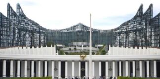 Otorita IKN menegaskan pembangunan Nusantara tidak berhenti setelah MK menyatakan ibu kota negara saat ini masih DKI Jakarta hingga ada Keputusan Presiden.