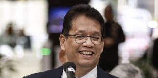 Menteri Keuangan Purbaya Yudhi Sadewa menegaskan akan menunggu hasil persidangan terkait dugaan suap yang menyeret nama Dirjen Bea Cukai Djaka Budhi Utama.