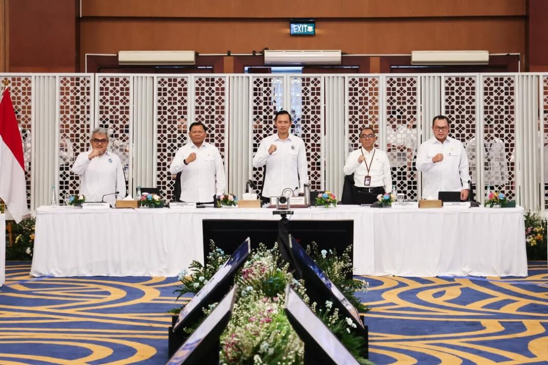 OJK Buka Suara soal Outflow Asing, Ratas Prabowo Soroti Stabilitas Pasar Keuangan