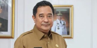 Fakta Hakim Batalkan Status Tersangka Bahtiar Baharuddin dalam Kasus Korupsi Bibit Nanas Kuasa hukum Bahtiar Baharuddin menyampaikan putusan PN Makassar yang mengabulkan praperadilan dan menyatakan penetapan tersangka serta penahanan mantan Pj Gubernur Sulawesi Selatan itu tidak sah dalam kasus dugaan korupsi bibit nanas Rp60 miliar.