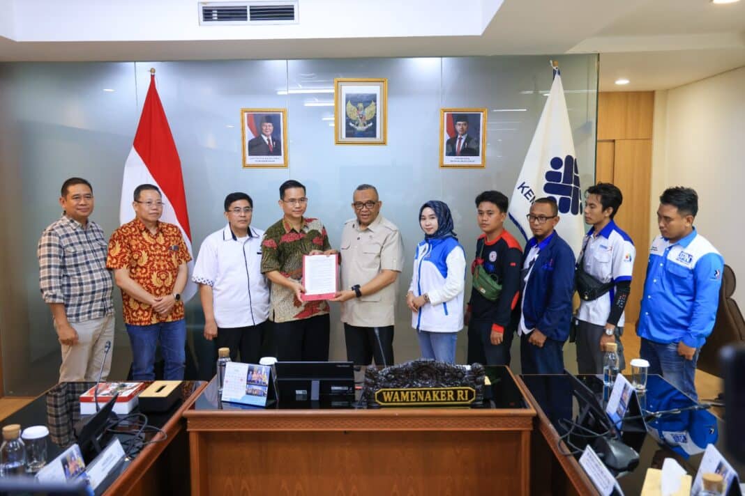 Wamenaker Mediasi Sengketa Indomaret dan Serikat Pekerja, Sepakat Bayar Upah Lembur Hari Libur Nasional