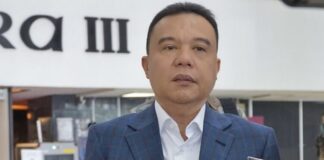 Dasco Gerak Cepat Respons Ancaman PHK 55 Ribu Buruh, Langsung Hubungi Dirut Pertamina Wakil Ketua DPR RI Sufmi Dasco Ahmad berbicara dengan Direktur Utama Pertamina Simon Aloysius Mantiri saat menindaklanjuti laporan ancaman PHK terhadap puluhan ribu buruh akibat kenaikan harga gas industri.