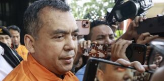 KPK Bongkar Dugaan Pemerasan Imigrasi Rp145,5 Miliar, Uang Dibagikan Tiap Jumat KPK menyebut dugaan pemerasan izin tinggal WNA di Imigrasi mencapai Rp145,5 miliar. Silmy Karim diduga menerima jatah Rp100 juta per minggu.