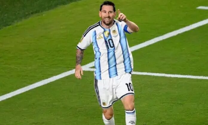 Lionel Messi merayakan salah satu golnya saat Argentina mengalahkan Aljazair 3-0 pada fase grup Piala Dunia 2026 dan menyamai rekor top skor sepanjang masa milik Miroslav Klose.