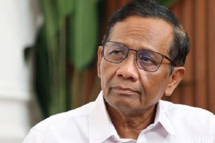 Mantan Menko Polhukam Mahfud MD meminta Presiden Prabowo Subianto mengungkap secara terbuka pihak yang diduga membiayai demonstrasi apabila memiliki informasi dan bukti yang dapat dipertanggungjawabkan.