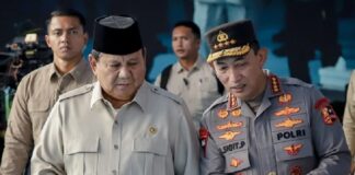 Presiden Prabowo Subianto menerima Kapolri Jenderal Listyo Sigit Prabowo di Istana Merdeka. Pertemuan membahas situasi keamanan nasional, dukungan Polri terhadap pembangunan, serta persiapan Hari Bhayangkara 2026.