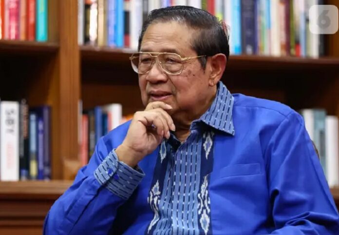 Presiden Prabowo Subianto memimpin pertemuan bersama sejumlah menteri Kabinet Merah Putih di kediamannya, Kertanegara, Jakarta.
