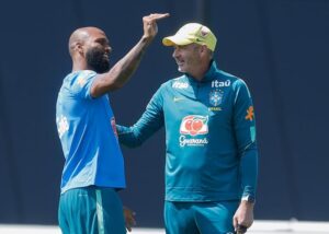 Squad Brazil di Piala Dunia 2026: Carlo Ancelotti Bawa Neymar ke A Seleção, Bersaing dengan Striker Pencetak Gol Terbanyak di Liga Inggris Premier League 1 SKUAD BINTANG - Pemain Timnas Brazil menjalani sesi Latihan resmi di Bawah arahan Carlo Ancelotti jelang pertandingan Perdana Piala Dunia 2026 FIFA. Inilah daftar skuad A Selacao di Grup B FIFA World Cup 2026 USA-Canada-Mexico kali ini, Kamis (11/6/2026). OFFICIAL INSTAGRAM NATIONAL TEAM FOOTBALL OF BRAZIL / REPRO