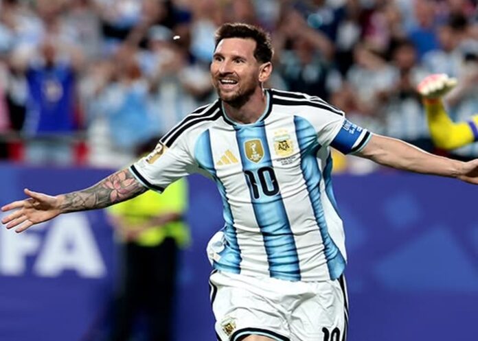 SELEBRASI GOL - Megabintang Timnas Argentina, Lionel Messi berselerbasi usai mencetak gol ke gawang Timnas Aljazair dalam pertandingan Piala Dunia 2026 hari ini, Rabu (16/6/2026). Hattrick ke gawang lawan membuat La Pulga kini samai rekor Miroslav Klose. OFFICIAL INSTAGRAM NATIONAL TEAM FOOTBALL OF ARGENTINA / REPRO