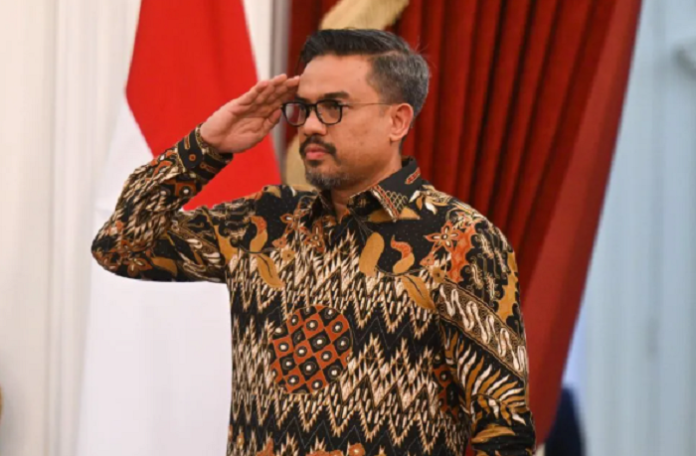 Menteri UMKM Maman Abdurrahman merupakan putra Kalimantan Barat asal Pontianak yang memiliki pengalaman sebagai profesional di sektor energi serta pernah menjabat Wakil Ketua Komisi VII DPR RI sebelum bergabung dalam Kabinet Merah Putih.