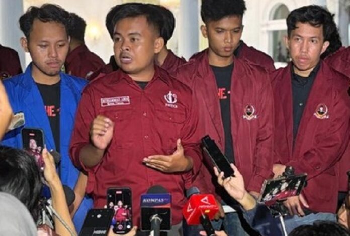 Kasat Intelkam Polres Metro Jakarta Pusat AKBP Prasetyo Purbo Nurcahyo membantah tuduhan menawarkan uang Rp50 juta kepada Ketua BEM FH Universitas Bung Karno menjelang aksi demonstrasi 15 Juni 2026.