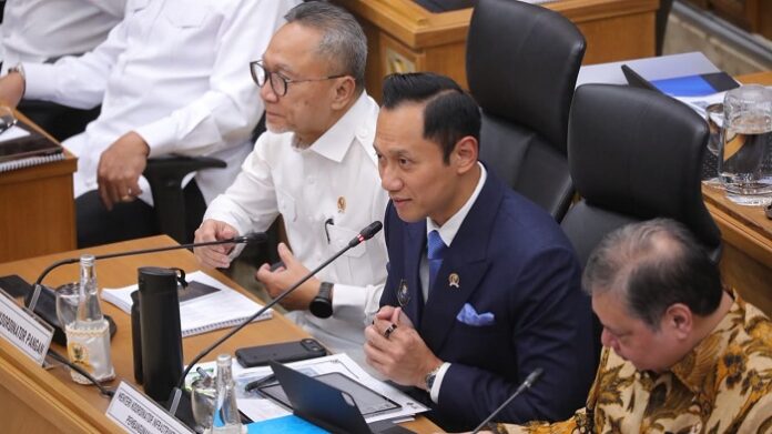 Menteri Koordinator Bidang Infrastruktur dan Pembangunan Kewilayahan Agus Harimurti Yudhoyono (AHY) rapat bersama Badan Anggaran (Banggar) DPR RI di Jakarta belum lama ini