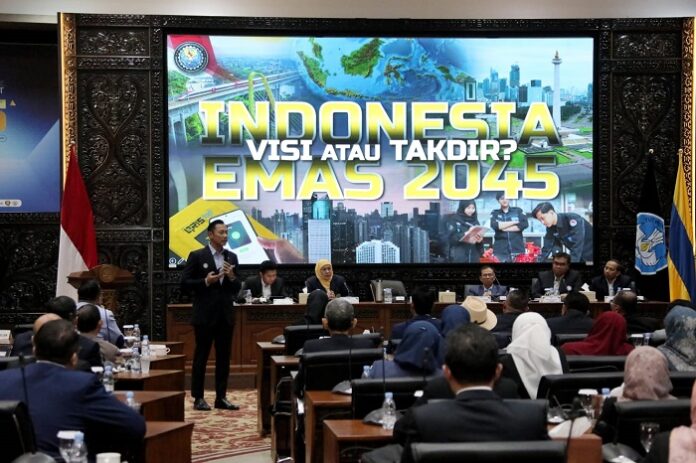 Menteri Koordinator Bidang Infrastruktur dan Pembangunan Kewilayahan Agus Harimurti Yudhoyono (AHY) silaturahmi dan berdiskusi bersama Dewan Pakar IKA UNAIR di Kampus Universitas Airlangga, Surabaya belum lama ini