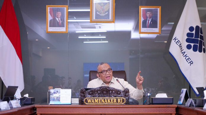Wamenaker: Regulasi Ketenagakerjaan Harus Disusun Bersama Serikat Pekerja dan Pengusaha