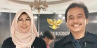 Roy Suryo dan dr Tifa dikabarkan ditangkap Polda Metro Jaya terkait perkara tudingan ijazah palsu Presiden ke-7 RI Joko Widodo.
