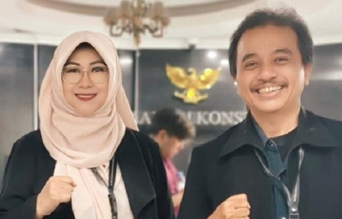 Roy Suryo dan dr Tifa dikabarkan ditangkap Polda Metro Jaya terkait perkara tudingan ijazah palsu Presiden ke-7 RI Joko Widodo.