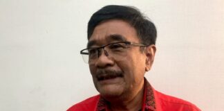 Ketua DPP PDIP Djarot Syaiful Hidayat menegaskan partainya siap memberikan sanksi hingga pemecatan apabila kadernya terbukti terlibat dalam dugaan intimidasi terhadap dr. Icha di Kabupaten Timor Tengah Utara, NTT.