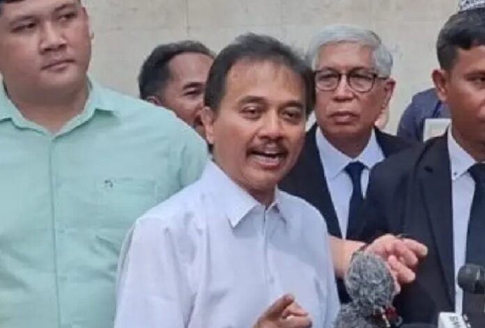 Roy Suryo dan dr Tifa disebut pengacara ditangkap Polda Metro Jaya terkait perkara tudingan ijazah palsu Presiden ke-7 RI Joko Widodo.