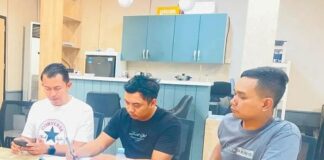 Identitas Penumpang Alphard Arogan Terungkap, 3 Anggota Polda Jabar Jalani Sidang Etik Tiga anggota Polda Jawa Barat yang berada di dalam mobil Toyota Alphard saat insiden pelanggaran pelican crossing Bundaran HI dipastikan menjalani sidang Komisi Kode Etik Profesi Polri meski kasus telah diselesaikan melalui mediasi.