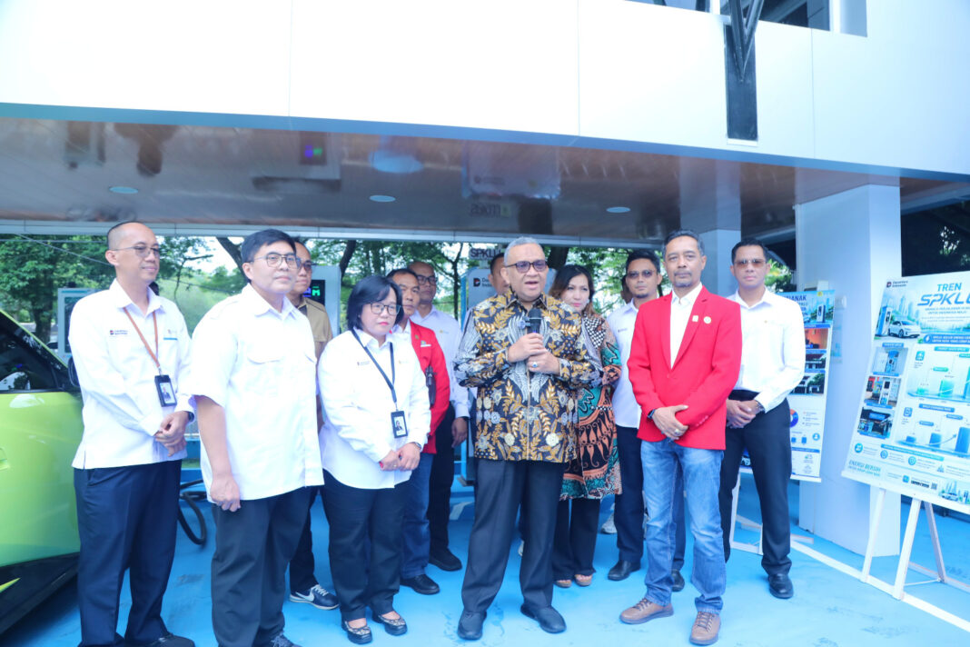 Wamenaker: Serikat Pekerja PLN Harus Jadi Mitra Strategis Manajemen Hadapi Transformasi Digital