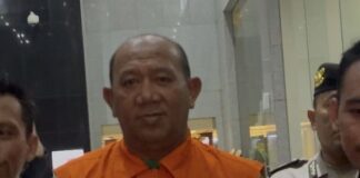 KPK menggandeng Antam dan Pegadaian untuk memeriksa keaslian 55 kilogram logam platinum yang disita dari OTT Bupati Langkat Syah Afandin. Nilainya diperkirakan mencapai lebih dari Rp100 miliar.