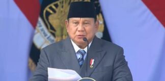 Prabowo Ingatkan Polri Jangan Cepat Puas, Tantangan Kejahatan Makin Berat Presiden Prabowo Subianto mengingatkan Polri agar tidak cepat berpuas diri dalam peringatan Hari Bhayangkara ke-80. Ia menegaskan tantangan kejahatan semakin kompleks, mulai dari narkoba, judi online, korupsi hingga kejahatan siber.