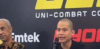 RULES COMBAT BYON - CEO Combat Byon, Celloszxz saat memaparkan rules atau aturan yang akan dipakai pada ajang ZXZ Prodigy Series 1 Byon Combat 2026 yang digelar pada Jumat (3/7/2026) hari ini. Total, akan ada 10 pertarungan yang tersaji mulai Jumat petang hingga jelang tengah malam WIB nanti. OFFICIAL INSTAGRAM BYON COMBAT/REPRO