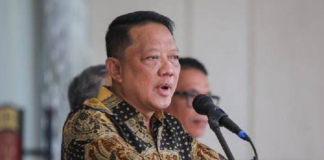 Febrie Adriansyah resmi mengundurkan diri dari jabatan Jaksa Agung Muda Tindak Pidana Khusus (Jampidsus). Kejaksaan Agung menyebut keputusan tersebut diterima Jaksa Agung sebagai bentuk menjaga integritas dan objektivitas penegakan hukum.