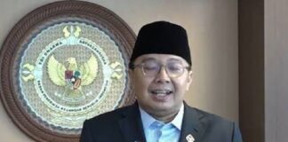 Rumah Anggota BPK Bobby Rizaldi Digeledah KPK, Sejumlah Barang Bukti Disita Penyidik KPK menggeledah rumah anggota V BPK Bobby Adhityo Rizaldi di Jakarta dan menyita sejumlah barang bukti elektronik untuk mendalami kasus dugaan suap pengondisian hasil audit BPK di Kabupaten Muara Enim.