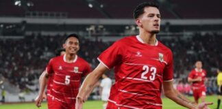 Timnas Indonesia menghadapi Kamboja pada laga perdana Grup A Piala AFF 2026. Simak live score, jalannya pertandingan, komentar John Herdman, dan harapan Garuda meraih kemenangan di Stadion Pakansari.