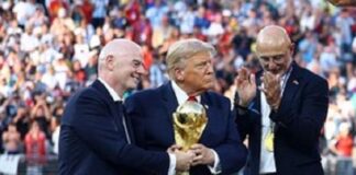 Donald Trump meminta FIFA kembali menunjuk Amerika Serikat sebagai tuan rumah Piala Dunia setelah menilai penyelenggaraan Piala Dunia 2026 berlangsung sukses.