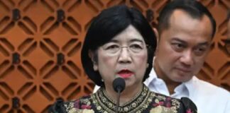 Destry Damayanti Pimpin Bank Indonesia Sementara Usai Perry Warjiyo Mengundurkan Diri Destry Damayanti resmi ditunjuk sebagai Pejabat Gubernur Sementara sesuai UU Bank Indonesia.