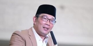 Pengadilan Agama Bandung Sahkan Status Anak Angkat Ridwan Kamil Mantan Gubernur Jawa Barat Ridwan Kamil resmi memperoleh pengesahan status hukum pengangkatan anak bungsunya, Arkana Aidan Misbach, melalui putusan Pengadilan Agama Bandung.