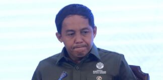 KPK menolak menindaklanjuti laporan penolakan gratifikasi Menteri Kehutanan Raja Juli Antoni karena penerimaan tersebut diduga berkaitan dengan perkara korupsi yang sedang diusut.