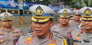 Siapa Brigjen Pol Komarudin? Ini Riwayat Jabatan Dirregident Korlantas Polri yang Baru Brigjen Pol Komarudin resmi dilantik sebagai Direktur Registrasi dan Identifikasi (Dirregident) Korlantas Polri setelah memiliki rekam jejak panjang di bidang lalu lintas, penegakan hukum, dan pengawasan internal Polri.