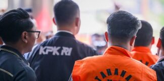 Daftar 12 Pejabat yang Terjaring OTT KPK Januari-Juni 2026 Komisi Pemberantasan Korupsi (KPK) mencatat 12 operasi tangkap tangan sepanjang Januari hingga Juni 2026 yang berkaitan dengan berbagai perkara dugaan korupsi di sejumlah sektor.