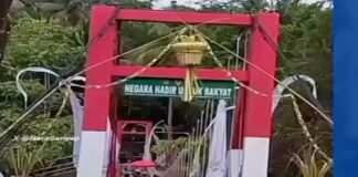 JEMBATAN RUBUH - Insiden menegangkan terjadi saat Bupati Pangandaran, Citra Pitriyami meresmikan Jembatan Gantung Pongpet pada Minggu (30/8/2026) kemarin. Jembatan tersebut rubuh saat Bupati hingga Dandim Dkk sedang berada di atas jembatan selepas proses peresmian. OFFICIAL X/REPRO