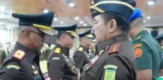 Jaksa Agung Sanitiar Burhanuddin melantik 15 Kepala Kejaksaan Tinggi (Kajati) dan sejumlah pejabat eselon II di lingkungan Kejaksaan Agung, Selasa (11/8/2026). Pelantikan menjadi bagian dari penguatan organisasi dan penyegaran kepemimpinan Kejaksaan di tingkat pusat dan daerah.