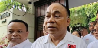 Wacana Pemilu Dipercepat Budi Arie Tuai Respons, Gerindra Pilih Fokus Prabowo Pernyataan Budi Arie soal kemungkinan Pemilu berlangsung lebih cepat menuai respons Gerindra. Gerindra menilai pembahasan Pemilu 2029 masih terlalu dini dan memilih fokus mengawal pemerintahan Prabowo.