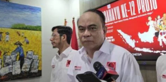 Budi Arie Disorot, Relawan Prabowo Sebut Pernyataan Sebelum 2029 Tak Etis Ketua Umum Projo Budi Arie Setiadi saat berbicara mengenai kemungkinan percepatan dinamika politik sebelum 2029, yang menuai kritik dari relawan pendukung Prabowo Subianto.