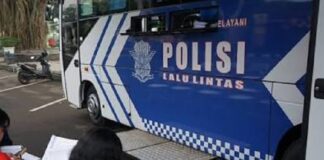 MK menyatakan tidak dapat menerima gugatan aturan telat perpanjang SIM karena pemohon tidak memenuhi syarat formal pengajuan permohonan.