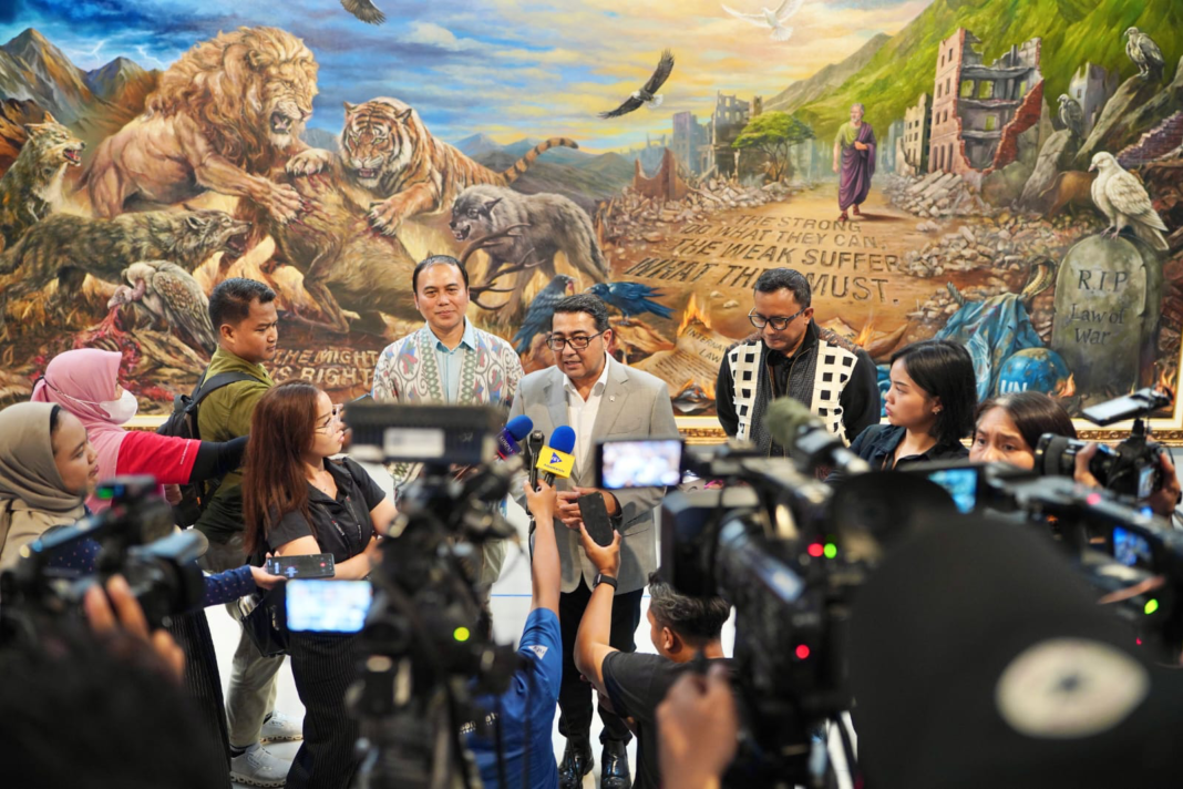 Menteri Ekraf Teuku Riefky Apresiasi Pameran SAC, Seni Dinilai Bisa Jembatani Perdamaian Dunia