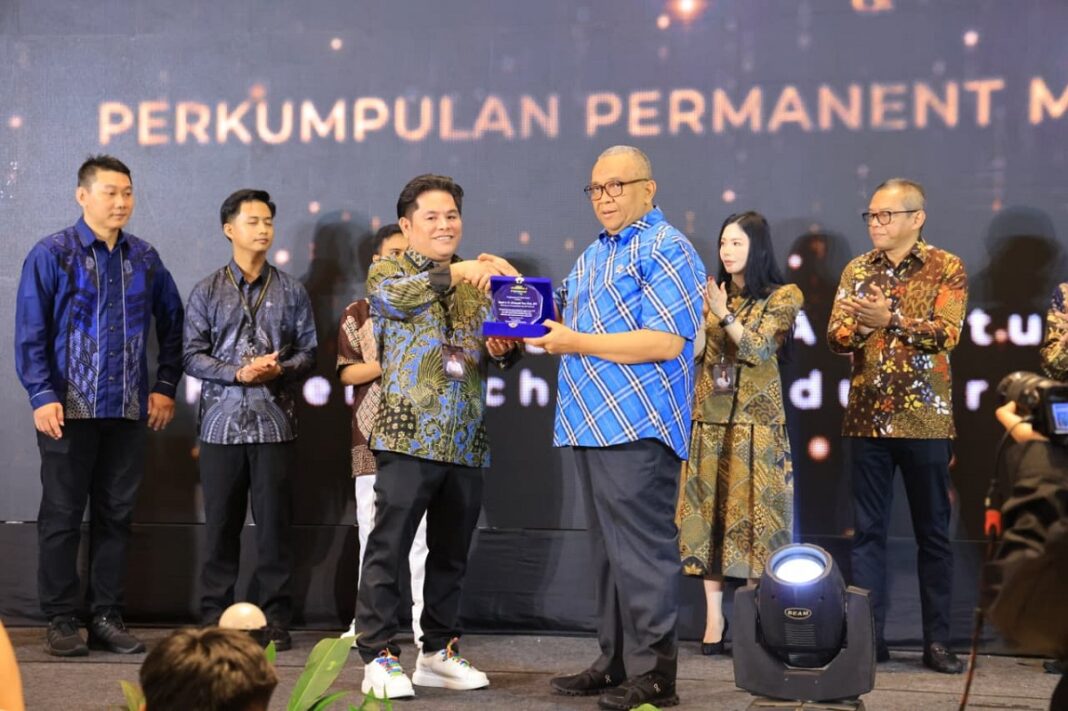 Kemnaker Dorong Sertifikasi Kompetensi Profesi Permanent Makeup, Ini Alasannya