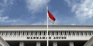 Siapa Saja 14 Calon Hakim Agung dan Hakim Ad Hoc MA Lolos Seleksi KY? Ini Daftarnya Komisi Yudisial (KY) meloloskan 14 calon hakim agung dan hakim ad hoc Mahkamah Agung untuk mengikuti tahapan selanjutnya di Komisi III DPR RI.