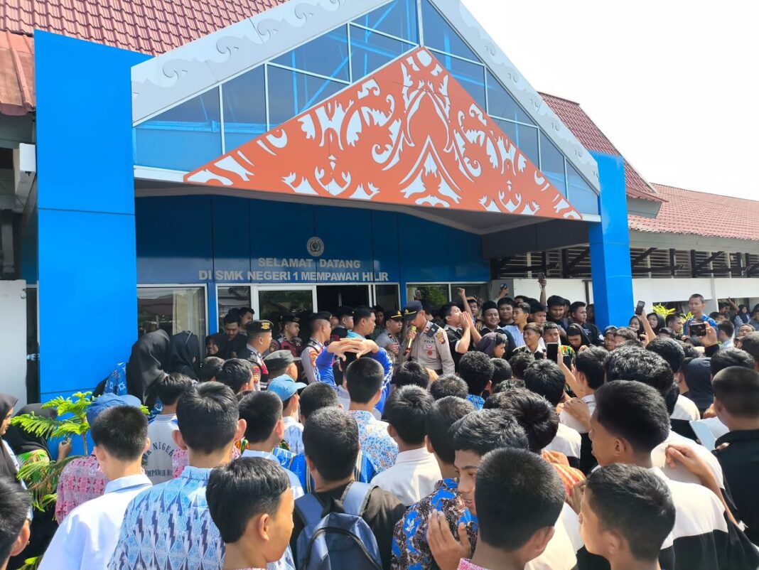 Kronologi Video Viral Dua Guru SMKN 1 Mempawah Hilir yang Diduga Selingkuh