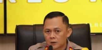 Kombes Pol Ferli Hidayat resmi dikukuhkan sebagai Koordinator Staf Pribadi Pimpinan (Koorspripim) Polri. Rekam jejaknya sebagai Kapolres Malang saat Tragedi Kanjuruhan kembali menjadi sorotan publik.